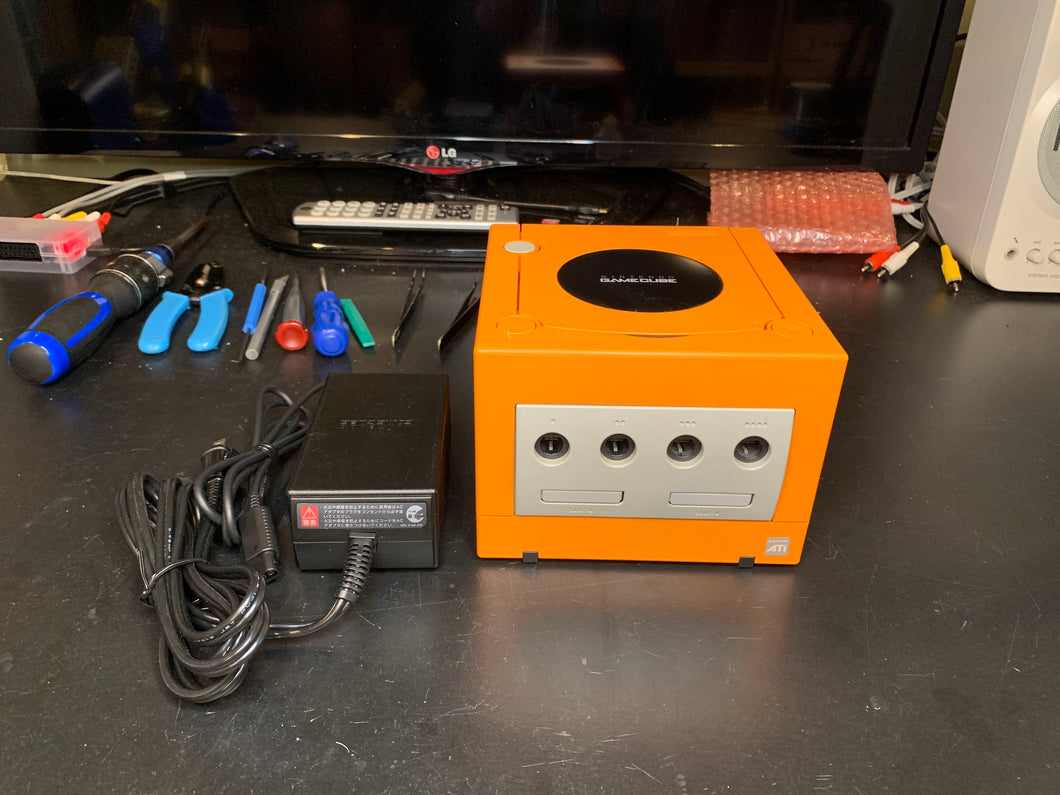 Orange Spice GameCube with Picoboot, region switch, and SD2SP2